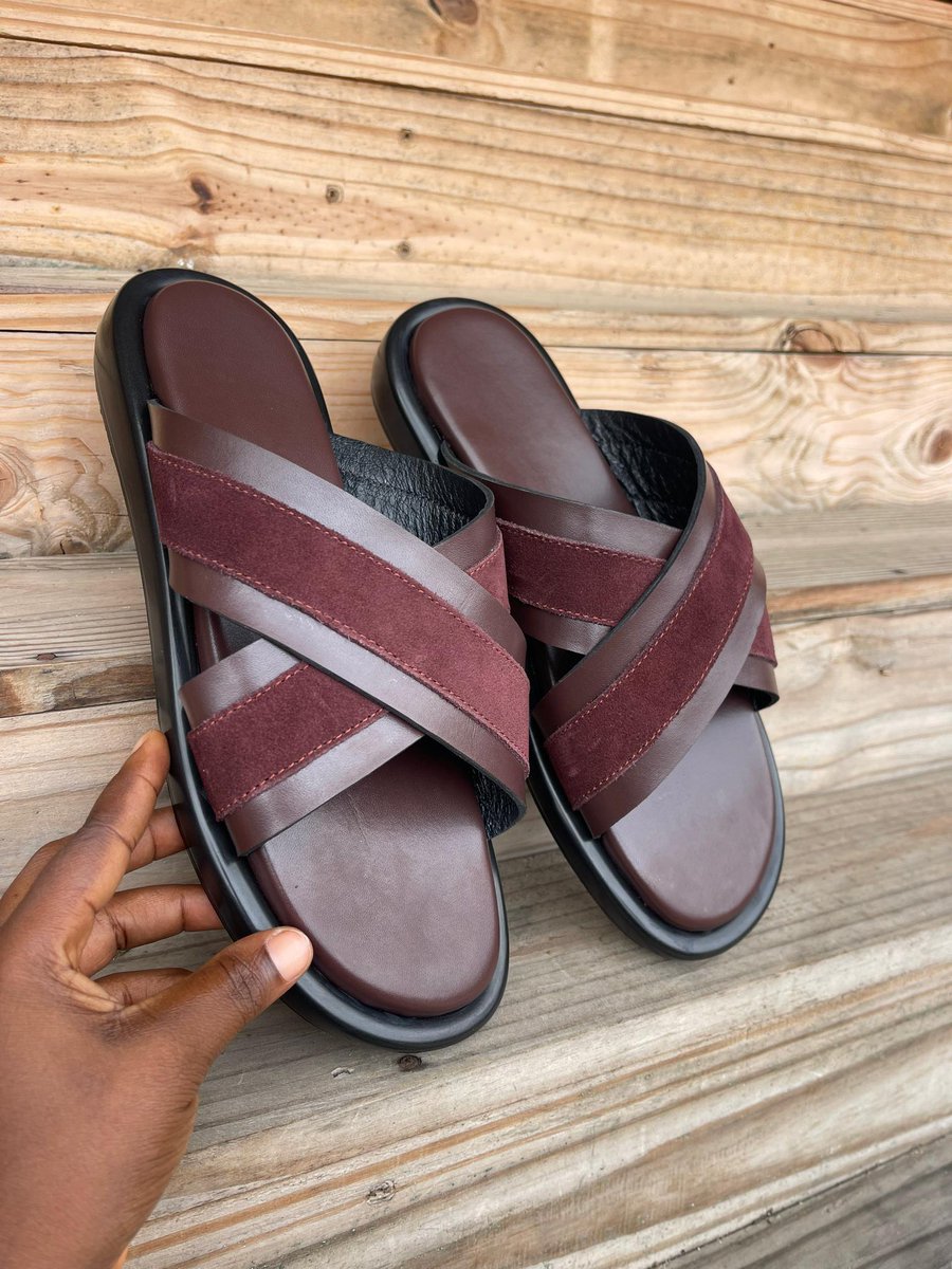 temsfootprint's tweet photo. Why blend in when you were born to stand out? 
With Tems Footprint, you’re not just wearing shoes, you’re leaving your print on every path you take. 
let’s make every step iconic.
It’s Your Print. Step into it. #temsfootprint #tems #yourprint #handmadefootwear #handmadeinlagos https://t.co/TmB1qvIhs2