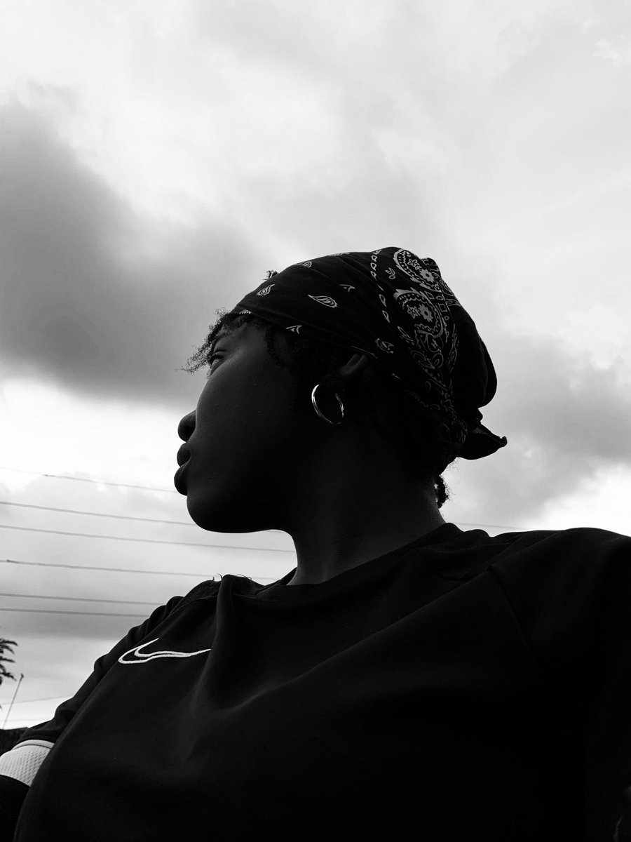 temsfootprint's tweet photo. Why blend in when you were born to stand out? 
With Tems Footprint, you’re not just wearing shoes, you’re leaving your print on every path you take. 
let’s make every step iconic.
It’s Your Print. Step into it. #temsfootprint #tems #yourprint #handmadefootwear #handmadeinlagos https://t.co/TmB1qvIhs2