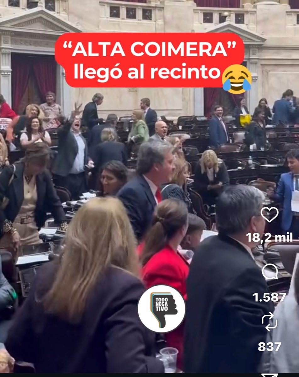 Uribepinamar's tweet photo. Estos arancelados por la ignorancia. 
Cantan contra Karina y piden la libertad de Cristina con Doble Condena Jajajjaja .
Un medio busquen https://t.co/6CewDvtuFq