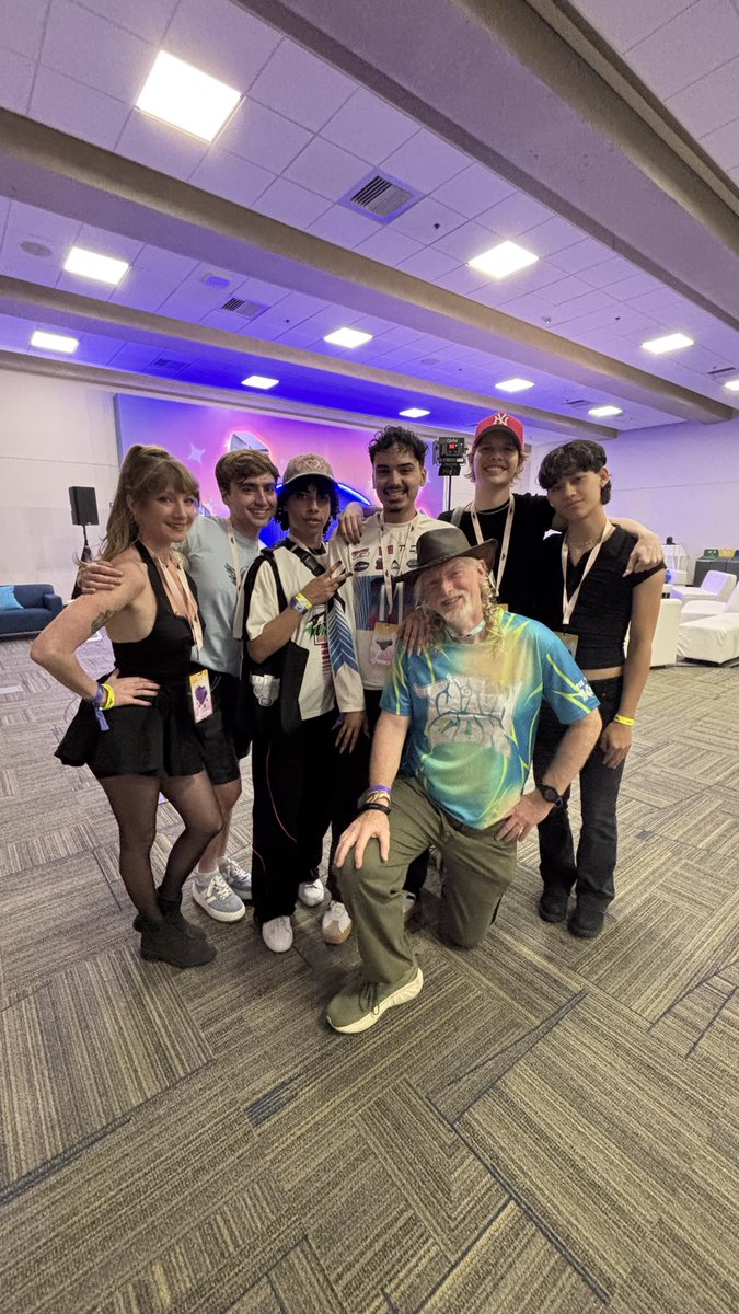 The Twitch CEO <a href="/djclancy999/">Daniel Clancy</a> is for the TWINKS on Twitch 💅🏻🌈 #gbf #gay