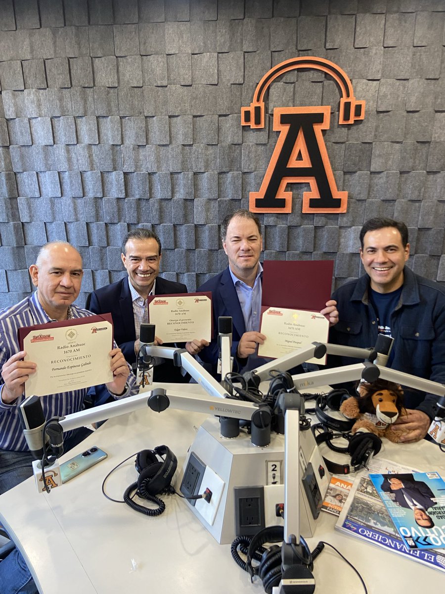 Te comparto la entrevista que, sobre periodismo deportivo, tuve con Fernando Espinosa, Edgar Valero y Miguel Pasquel, reconocidos conductores y reporteros. 👇🏻 <a href="/RadioAnahuacAM/">Radio Anáhuac</a> <a href="/NRM_COM/">NRM COMUNICACIONES</a> <a href="/ESPNmx/">ESPN.com.mx</a> <a href="/EnfoqueNoticias/">Enfoque Noticias</a> <a href="/anahuac/">Anáhuac Campus Norte</a> <a href="/AnahuacCOM/">Comunicación Anáhuac</a>  <a href="/EdgarValero_/">Edgar Valero</a> 

youtube.com/live/OLLt4as9o…
