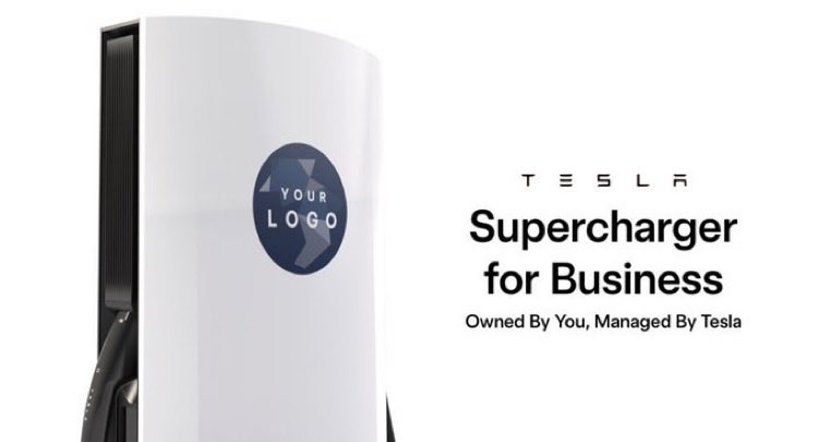 Claus_D_R's tweet photo. 🚗 Tesla åbner sit Supercharger-netværk for virksomheder

Tesla lancerer et nyt white-label program, hvor virksomheder kan købe og drive Supercharger-hardware under deres egen branding - mens Tesla står for vedligehold, software og netværksdrift.

Det betyder, at virksomheder nu kan tilbyde hurtig opladning med Teslas pålidelighed – men med egen identitet og indtægter.

🔹 Egen branding: Sæt dit logo på ladestanderne
🔹 Behold indtægterne: Virksomheden ejer stationerne og tjener på opladninger og øget trafik
🔹 Pålidelighed: 99.95% oppetid, drevet af Teslas software og hardware
🔹 Integration: Stationerne vises i Teslas trip planner, hvilket bidrager til øget synlighed
🔹 Plug & Charge: Tesla’s autocharge og integrerede betalingsystem står for betaling
🔹 Tilgængelighed: Tesla’s Superchargere er udstyret med et længere kabel, hvilket giver nem adgang for alle elbiler.

Perfekt til hoteller, shoppingcentre og boligkomplekser med parkeringspladser.
Minimumskravet er blot: 4 ladestandere + 1 power cabinet.

Du får branding og drift - Tesla håndterer resten.

Indtil videre kun tilgængeligt i Tyskland og Storbritannien i Europa.