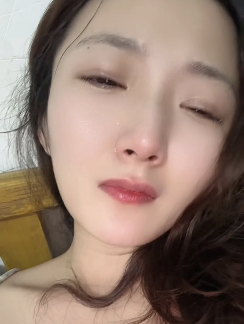 一杯冰可樂🥤 tweet media