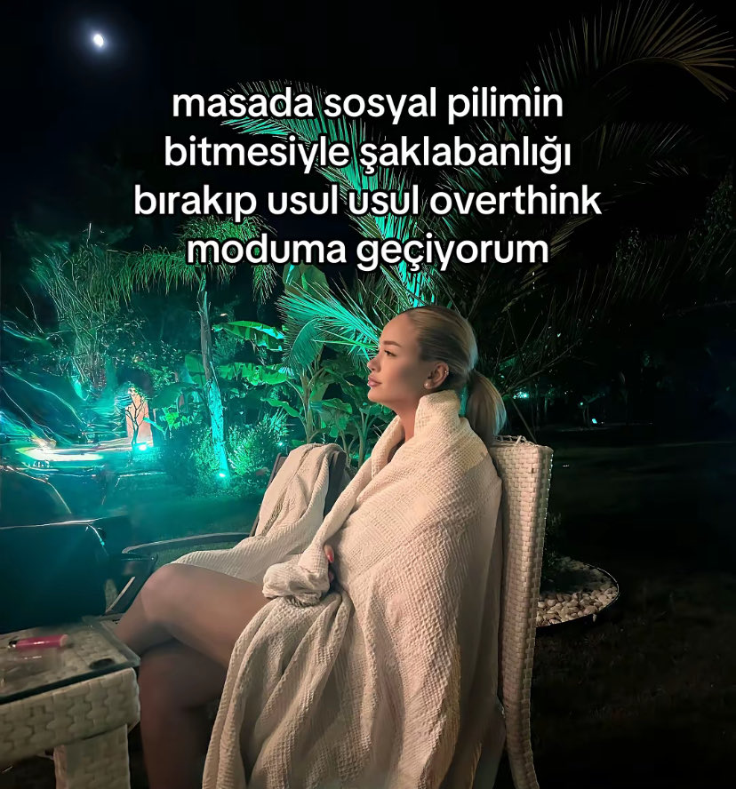 Alya (@alyareckles) on Twitter photo 