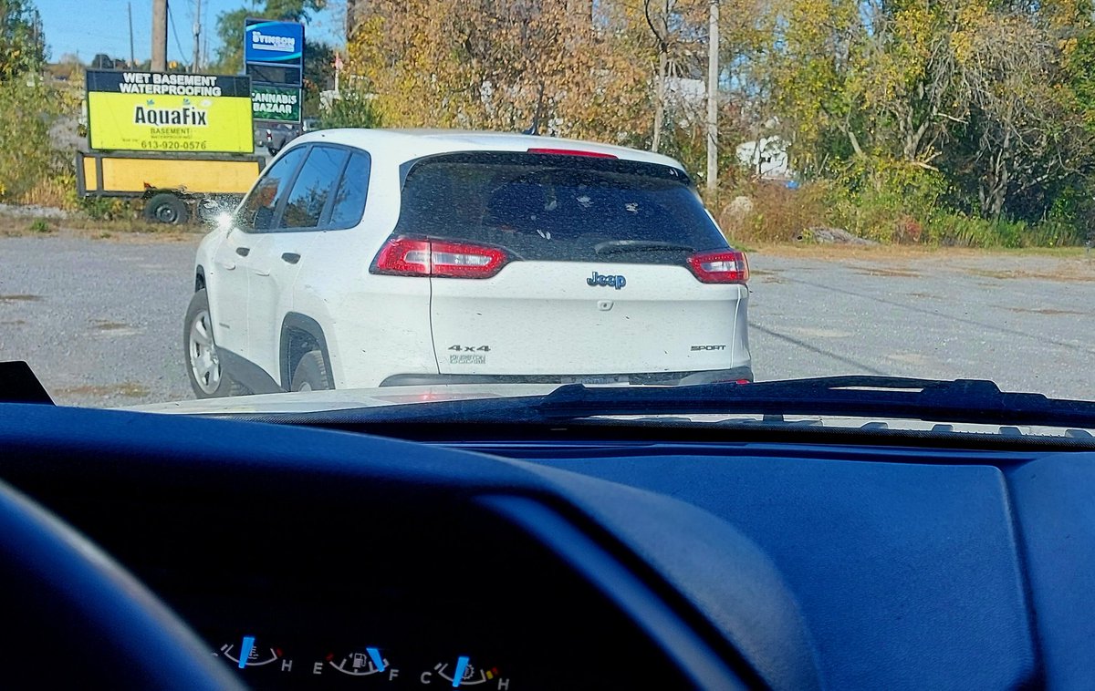 The Traffic Safety Unit was proud to train 4 new recruits in Stationary RADAR for Speed Enforcement. Multiple stops were conducted across the city for speeding and other offences. A strong start for the next generation of officers. #ygk