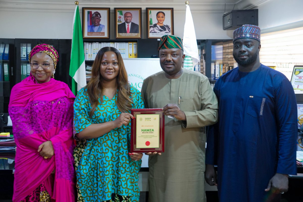 I had the pleasure of receiving the Director-General/Chief Executive Officer of the Small and Medium Enterprises Development Agency of Nigeria (SMEDAN), Mr. Charles Odii, and the National Programme Coordinator of the Government Enterprise and Empowerment Programme (GEEP) under
