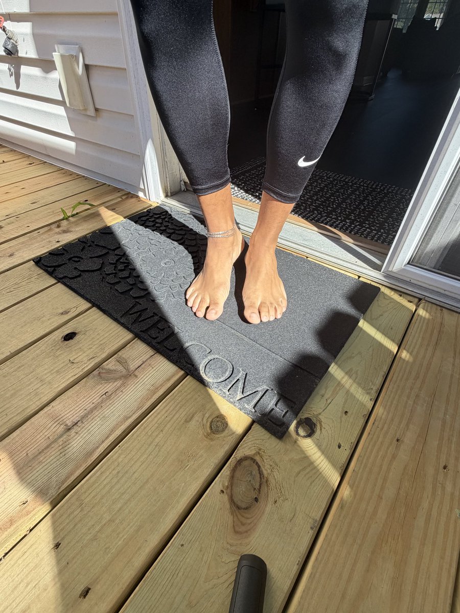 SWAG_CRAZ's tweet image. #soles #feet #footfetish  #manfeet #finefriday #upandcominh