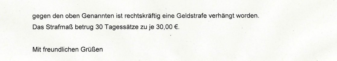 - Mich, Frau und Kinder eng überholen
- An der Ampel nicht entschuldigen sondern  mich als Vogelscheißer und Wichskopf beleidigen und mich auffordern ihn am A***** zu lecken
- Mir erklären das sei eine Straße und kein Radweg

—&gt; 30 Tagessätze

Straßen sind kein rechtsfreier Raum.