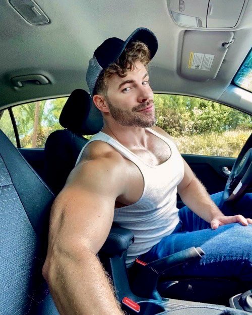TravisLeeTucker (@travisleetucke1) on Twitter photo 