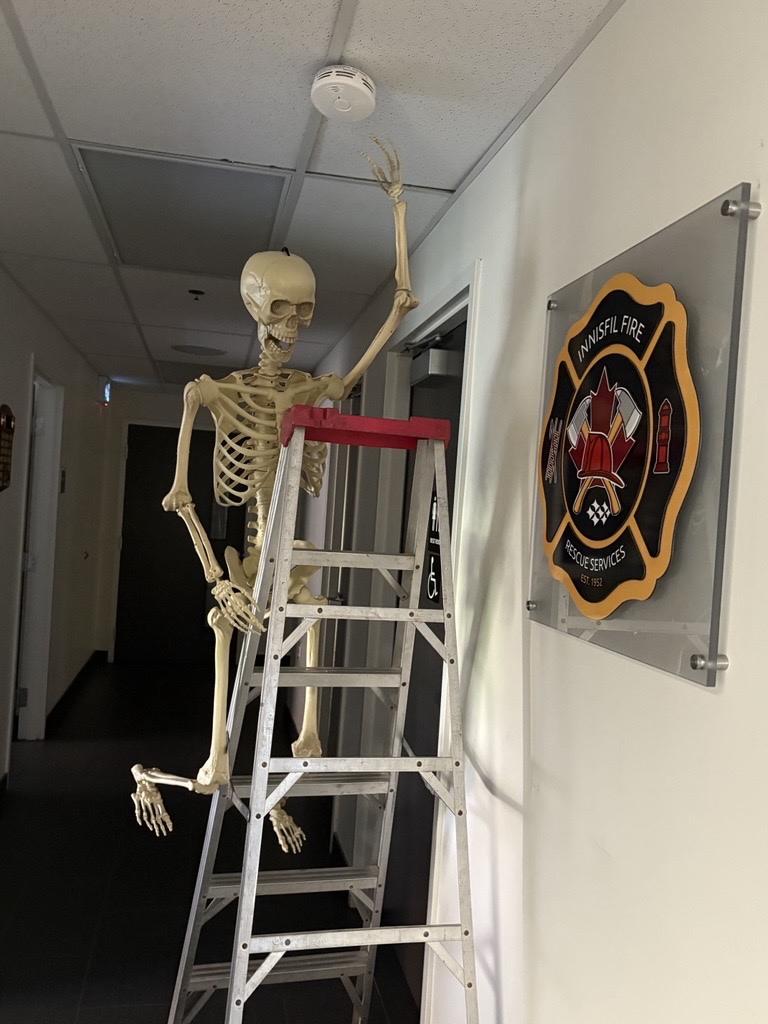 Even our friend Bones knows the importance of checking your smoke alarms! A friendly reminder to test your smoke and CO alarms monthly and change the batteries at least once a year. 🔥#FireSafety #TestYourAlarms #HalloweenSafety