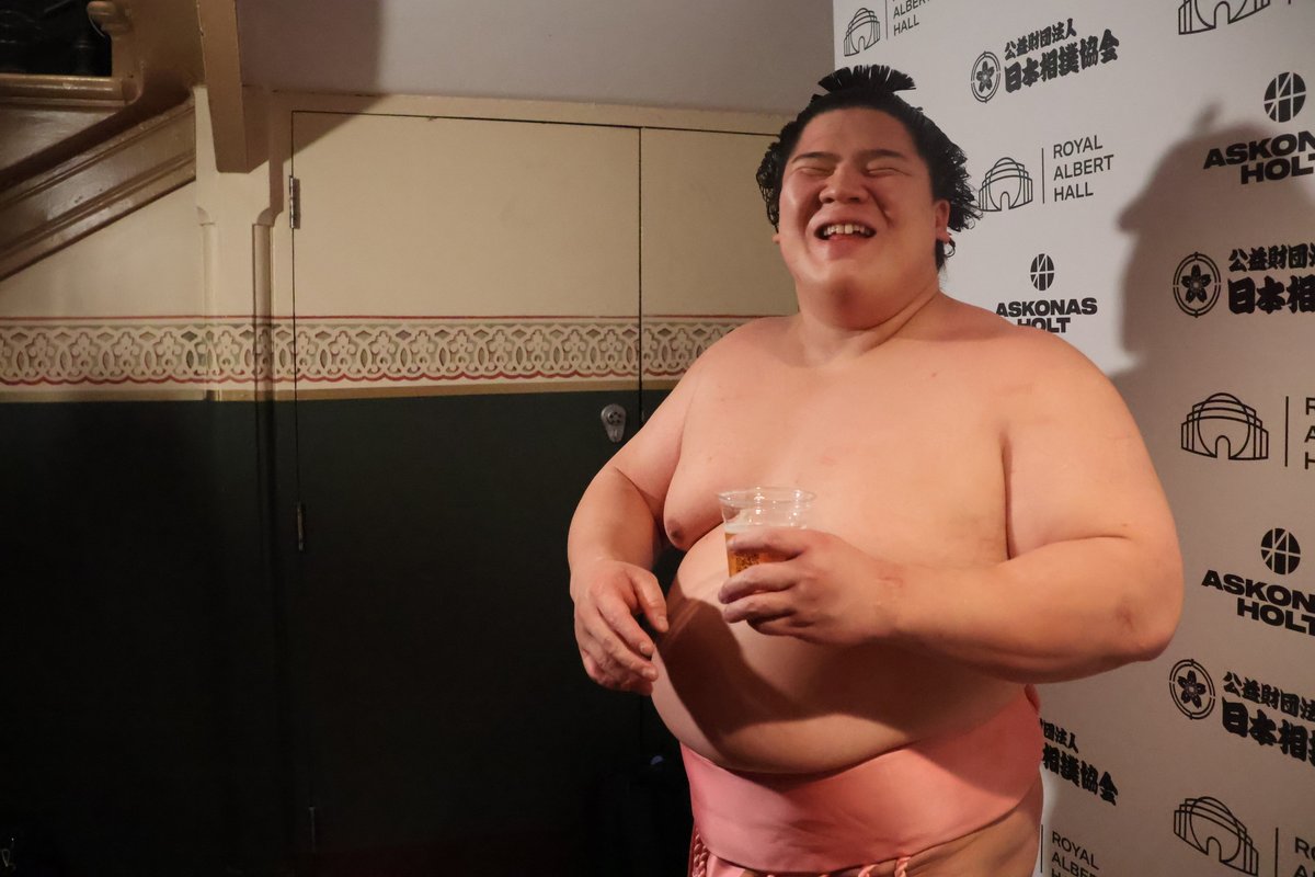 hochi_sumo's tweet photo. 宇良、取組後のプハー🍶

https://t.co/i6hVdbt76m
#sumo #sumolondon #ロンドン公演 https://t.co/5URY0af6Zs