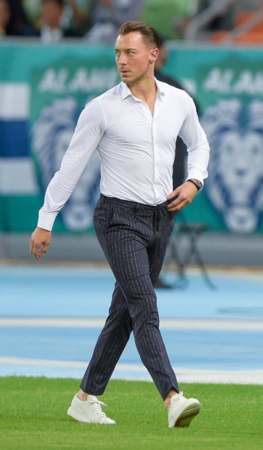 #الاهلي_الشباب
مدرب فاشل ومفلس فنياً 
اول خطوة للتصحيح تبدا باستبعاد ماتياس يايسله  من قائمة الفريق واعطاء الفرصه لغيره وانا متيقن ان الفريق راح يتحسن بشكل ملحوظ

لازم المسؤول يقتنع ان ماتياس يايسله ماراح يقدم شي اكثر من الي قاعد يقدمه الان