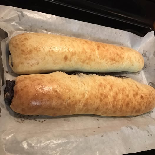 Poppy Seed Rolls are back in stock at tyrabakes.com! 📷📷📷 #tyrabakes #ovenbaked #femaleentrepreneurlife #womanownedbusiness #womanowned #oven #ovenfresh #poppyseedperfection #poppyseed #PoppySeedRoll #poppyseedcake #poppyseedrolls #oldfashionedrecipes #recipes