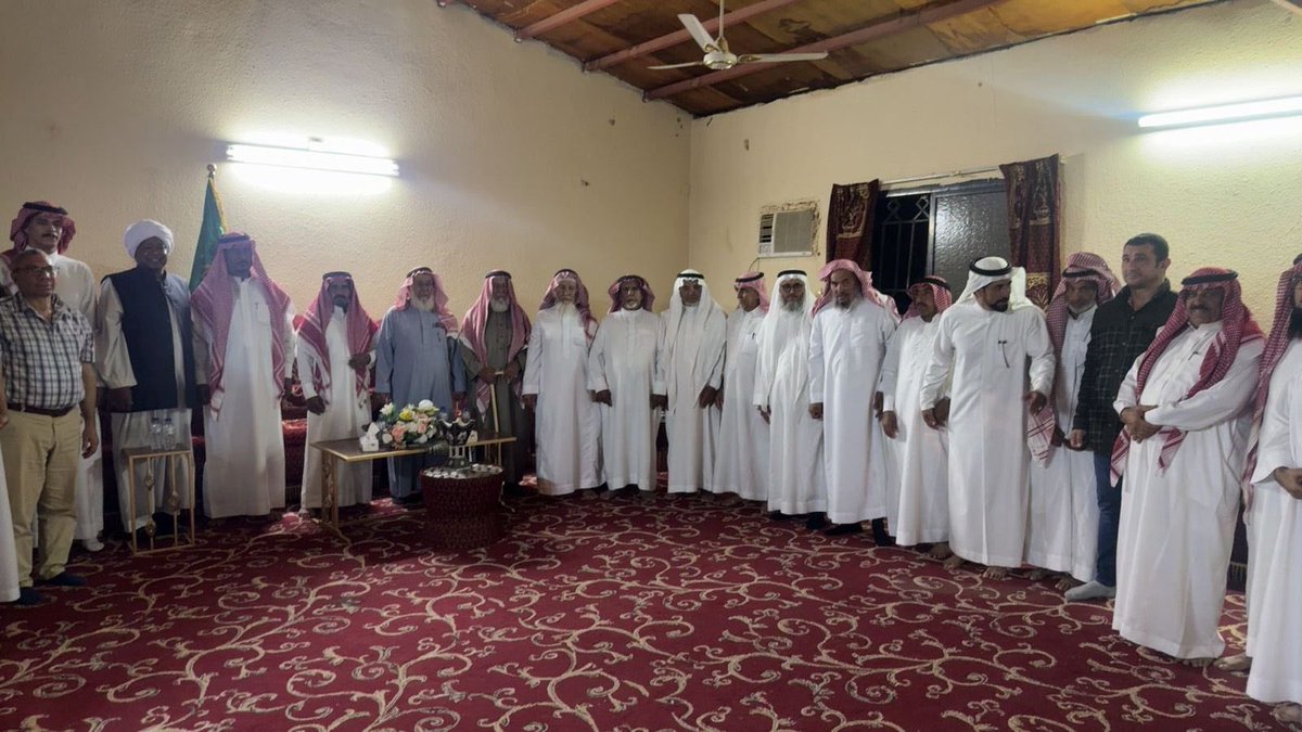 baluwi's tweet photo. #قبيلة_بلي
كرم الشيخ عبدالله بن عايد بن مشيعل @abnmashiual شيخ المشاعلة من #قبيلة_بلي شيخ العفو  ناصر بن فارع السميري #البلوي لموقفه الكريم والعظيم في العفو عن قاتل ابنه https://t.co/LlgrgaXb1N