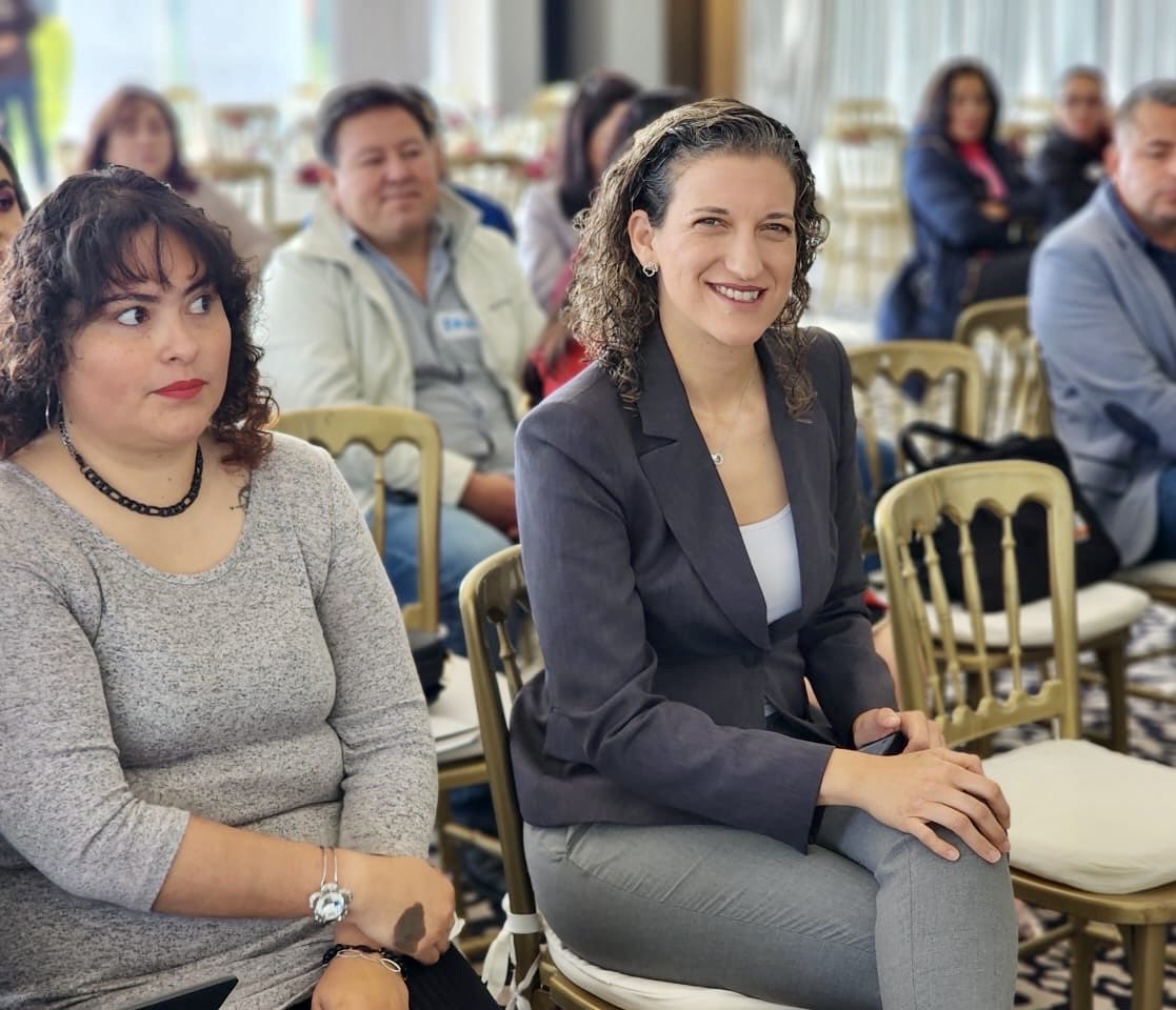 SAyF_SEPH's tweet photo. 🤚🏻 Misión Integridad: Conoce, Detecta, Denuncia, Defiende.

En el Día Mundial de los Valores fortalecimos nuestra cultura institucional con ética, respeto e integridad.

La Subsecretaria @MarycarmenMandC destacó que la integridad se construye cada día con acciones honestas. 💫 https://t.co/KHrhZQPjRS