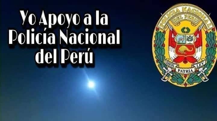 LilianaJimnezLo's tweet photo. @CarlosCornejoA Si mucho que decir,  pero hago un resumen, para que puedas entender:
a la policia Fenix CARAJUALCA la avientan de su moto, 
un delincuente le tira una patada, 
un grupo grita mátenla, 
otros gritan quémenla ¿a ella o a la moto?
Pregunto ¿en una situación así, qué sacarías? https://t.co/gfQcNVulQH