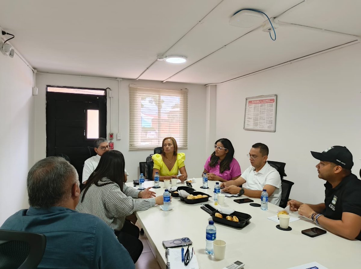 La ANM llega al corredor minero del Cesar.

Nuestra vicepresidenta de Contratación y Titulación, Lucero Castañeda, lidera agenda territorial en Agustín Codazzi, Becerril, La Jagua de Ibirico y Chiriguaná.

📍 Socializamos programas de formalización y titulación minera con un