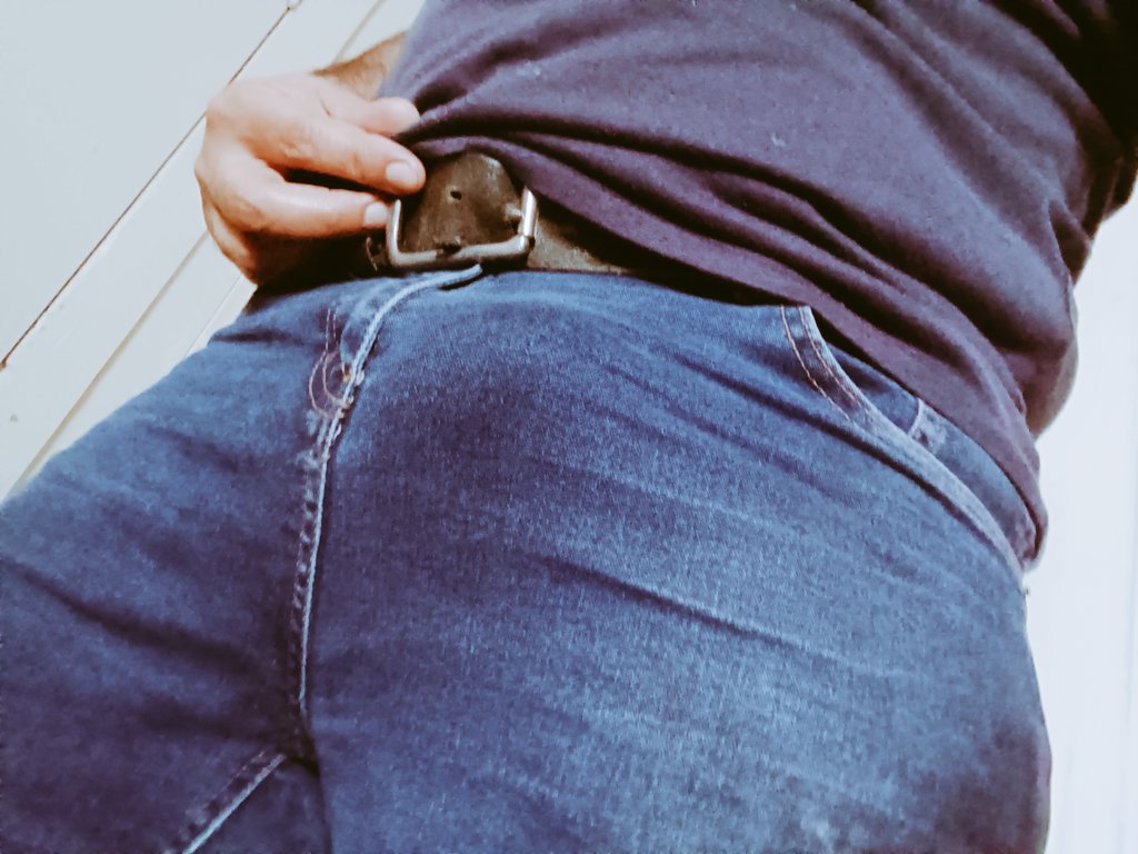 actifours's tweet photo. Más tarde subiré el vídeo de la mega culiada que le di a un maduro. 
Wn sigo con el pico duro me acuerdo y se me va poniendo duro a medida que voy recordando,uff.. https://t.co/MJWSpag86y