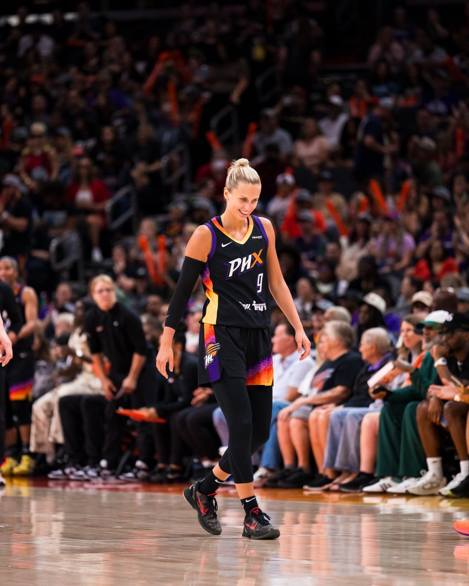 KitLaksa's tweet image. thank you for the love, Phoenix! 💜