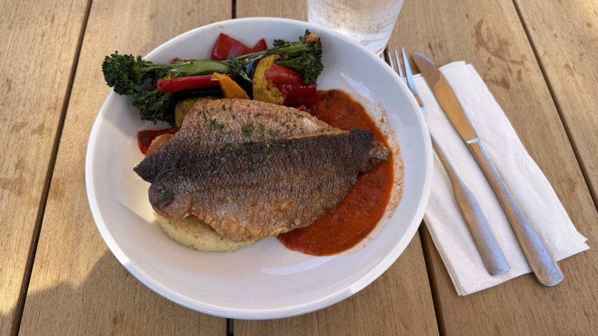 Max_Born_FRS's tweet photo. #Anliktir Lunch w/ @mengukagan. Seared branzino. #shotoniPhone #shotoniPhone17ProMax https://t.co/7VrGYyXy7H