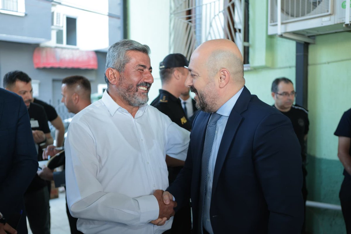 Adana Valimiz Sayın Yavuz Selim Köşger’in riyasetinde Yeşilyurt Yurt Camii’nde kılınan Cuma namazı sonrasında vatandaşlarımızla bir araya geldik, esnaf ziyareti gerçekleştirdik.

Vatandaşlarımızın görüş, talep ve önerilerini dinleyerek sağlık hizmetlerimizin sahadaki