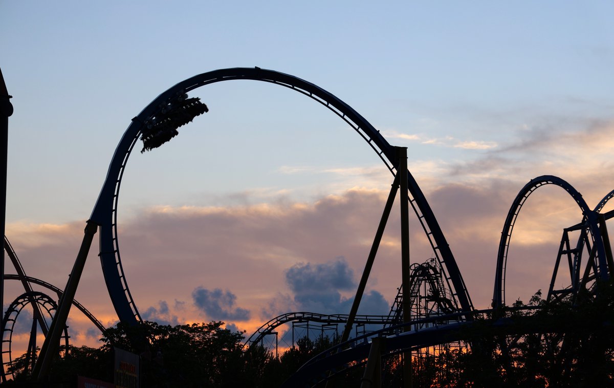 Sunset rides before there is nowhere to hide! 👻 #SixFlagsGreatAmerica