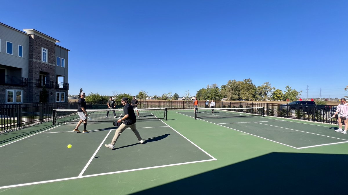 Last week, our team took a break from the office and hit the courts for our first-ever company pickleball tournament! 🏓
With plenty of laughter, the day was a great reminder of one of our core values: We have fun.
#CompanyCulture #WeHaveFun #Pickleball #LifeAtEstridgeHomes