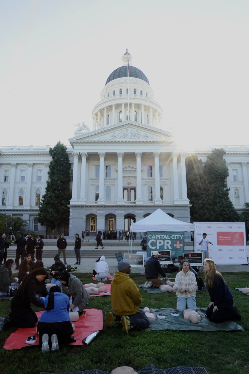 AviveSolutions's tweet image. Yesterday, in partnership with Capital City CPR, we delivered 12 continuous hours of free CPR and AED training, reaching nearly 300 participants. Avive provided 25 AEDs, ensuring that every participant had hands-on experience with real devices during training.
