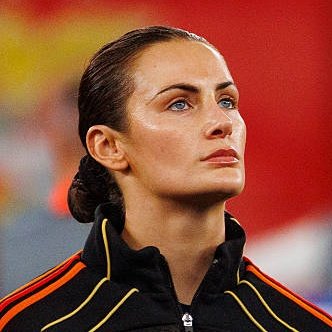 running out of words to describe how stunning Emily Fox is wowww