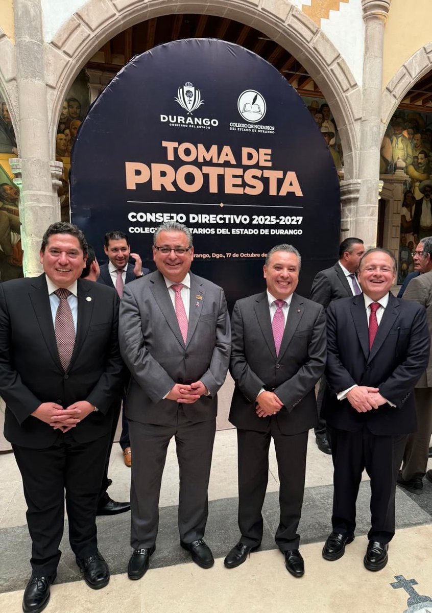 ColNotariosSLP's tweet photo. Nuestro Presidente Juan Carlos Barrón, acompañó al Presidente y Secretario del @notariadomex, notarios Ricardo Vargas y José Luis Leal, a la Toma de Protesta del Consejo Directivo 2025-2027 del Colegio de Notarios de Durango, presidido por el notario Juan Gerardo Parral. https://t.co/O6f3p7Mtjm