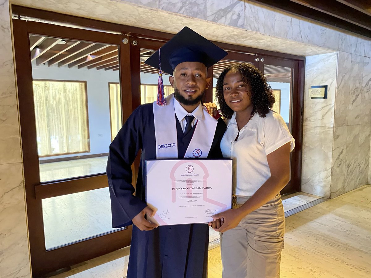 ¡Un nuevo logro que nos llena de
orgullo!👨🏽‍🎓⚖️

Renso Montalbán Parra, becado de la Beca Carlos Haime, se gradúa como abogado de <a href="/TComfenalco/">Tecnológico Comfenalco</a>. 
Es el becado #62 de nuestro programa y el primer egresado en Derecho.✨🧡
#Educación #Oportunidades #Cartagena