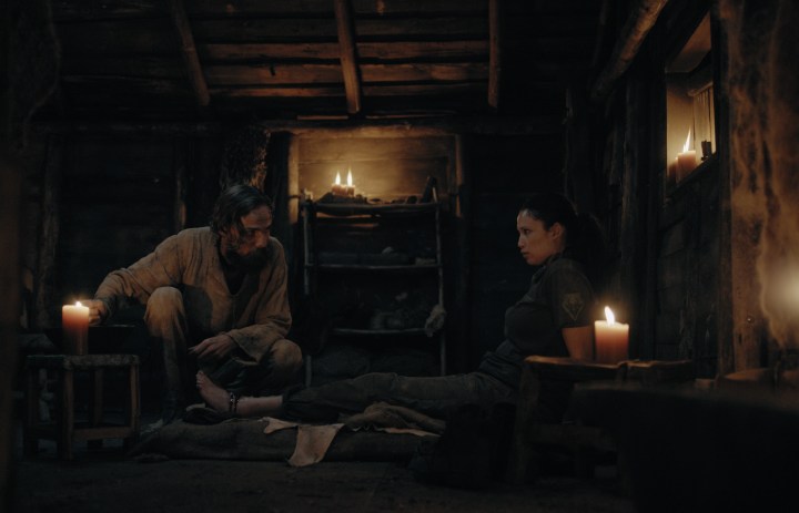 Gaia 
Niestraszny nature horror. Podczas zbierania nagrań z foto pułapek w puszczy kobieta zostaje mocno zraniona. Pomocy udzielają jej ojciec z synem, ktorzy mieszkają w lesie z dala od cywilizacji. 
Niestety taki sobie, bo motyw na ciekawy