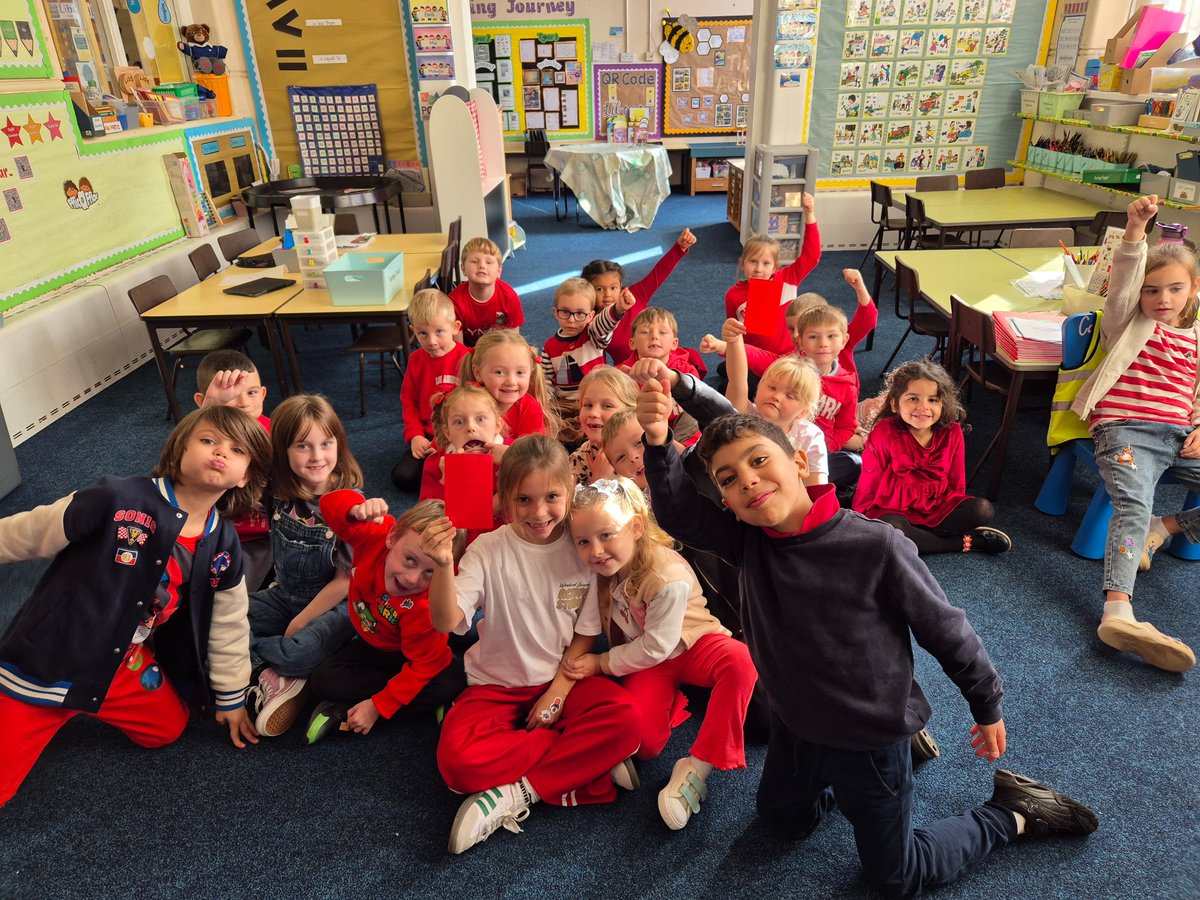 Ynysfach Primary School (@ynysfach1) on Twitter photo Y1/2 learned about treating everyone fairly and with kindness and read the story 'All are Welcome.' #WRD25 <a href="/SRTRC_England/">Show Racism the Red Card</a> Y1/2 learned about treating everyone fairly and with kindness and read the story 'All are Welcome.' #WRD25 <a href="/SRTRC_England/">Show Racism the Red Card</a>