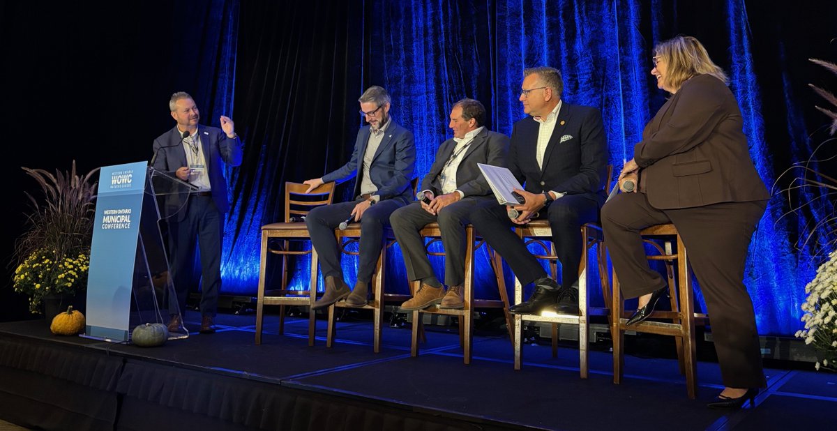 wowcinc's tweet image. Engaging discussions at #WOMC2025 during today’s fireside chat with Western Region Ministers and MPPs. Their participation highlights the strong partnership between all levels of government as we work together to strengthen communities across Western #Ontario.

#ONpoli #ONMuni