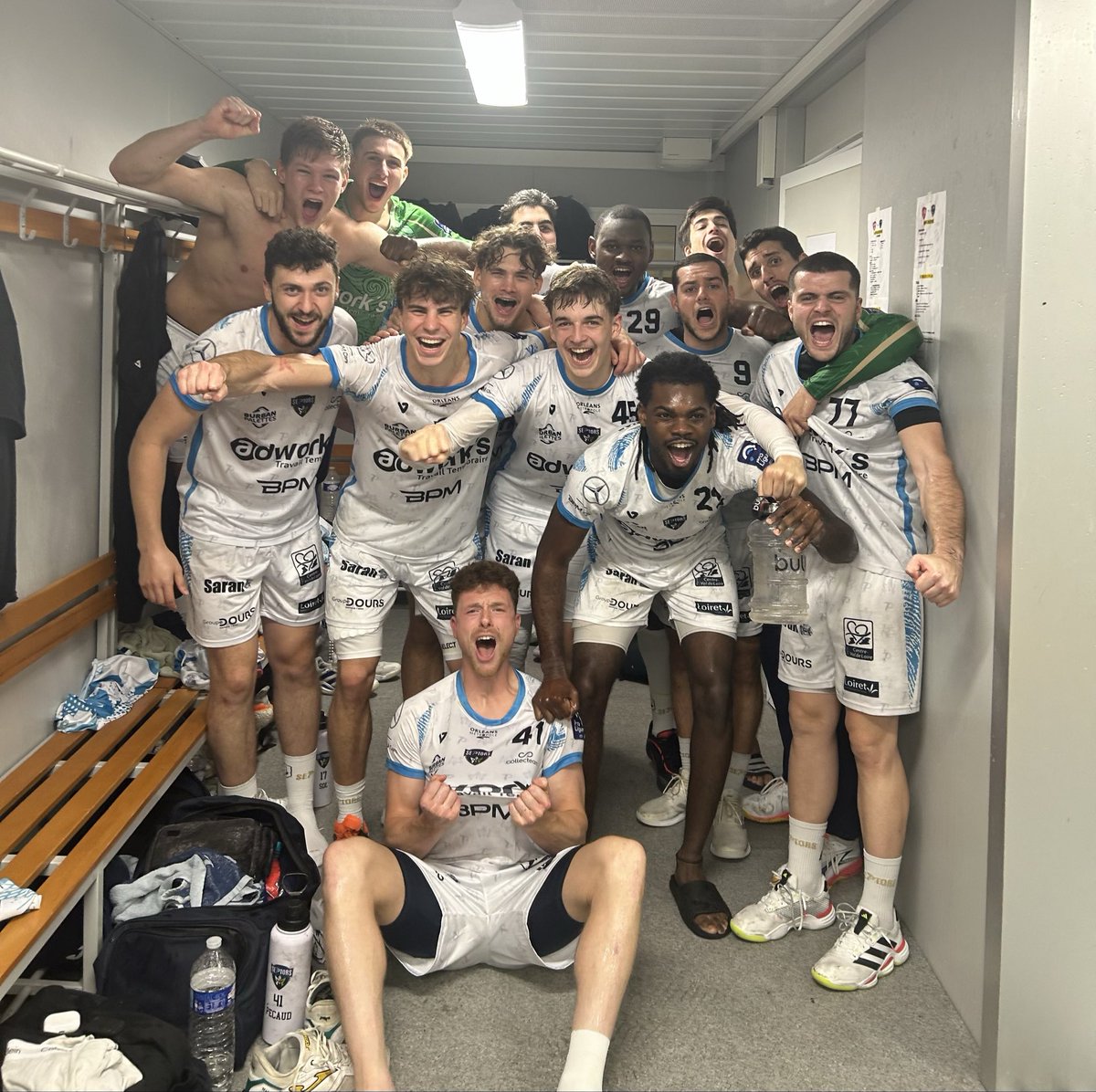 𝐏𝐑𝐄𝐌𝐈𝐄𝐑 𝐒𝐄𝐋𝐅𝐈𝐄 𝐃𝐄 𝐋𝐀 𝐒𝐀𝐈𝐒𝐎𝐍 ! 😍

Enfin le selfie est de retour après le succès à Valence ! 🤩

RDV au CO’Met Arena vendredi prochain pour poursuivre une série et pousser nos bleus, la billetterie : septors.billetterie-club.com/matchs/692

#SeptorsNation