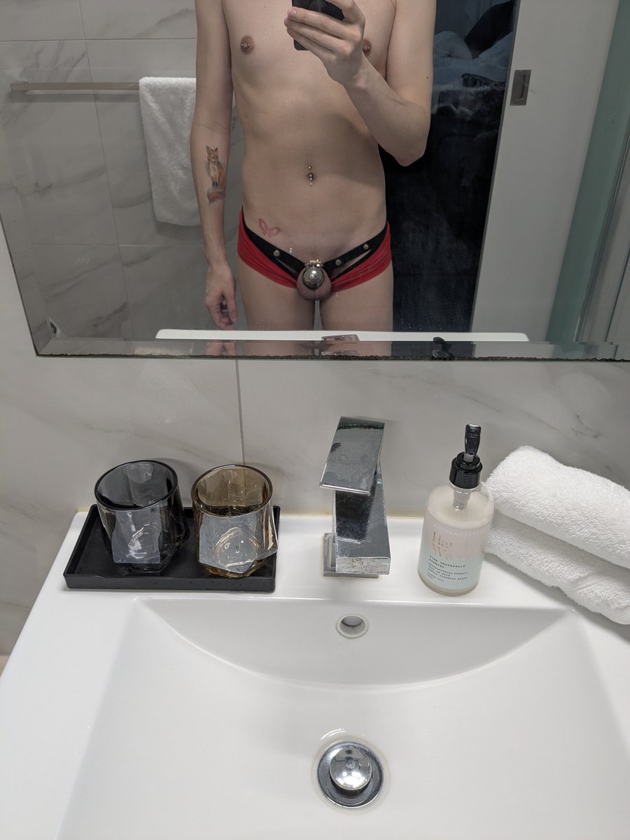 SlutLill's tweet photo. @LexxiSissy Let's try the hand lotion then 💜 https://t.co/L2r8nm6zo8