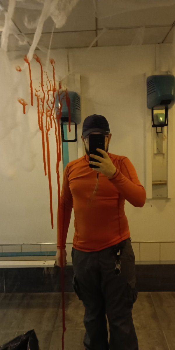 hellowlor's tweet image. поплавал полчаса и поел на ночь