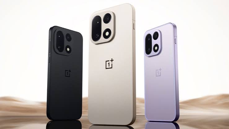 The_DailyGizmo's tweet image. 📱OnePlus will launch its next-gen smartphone the OnePlus 15 on October 27th, featuring new a ‘Misty Purple’ color option
Sponsored by @PowerOnDeals
#oneplus #oneplus15