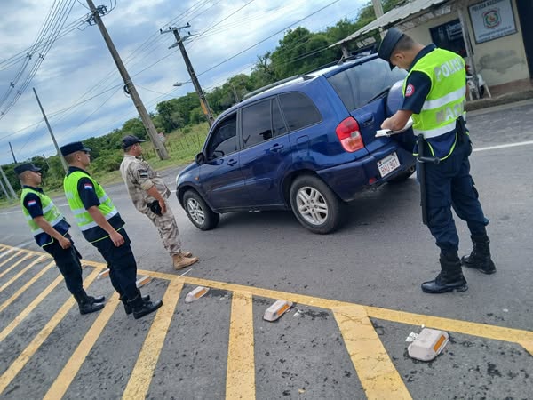policia_py's tweet image. 𝗖𝗼𝗯𝗲𝗿𝘁𝘂𝗿𝗮 𝗱𝗲 𝘀𝗲𝗴𝘂𝗿𝗶𝗱𝗮𝗱, 𝗰𝗼𝗻𝘁𝗿𝗼𝗹,𝗲𝗻 𝗹𝗼𝘀 𝗱𝗶𝘀𝘁𝗶𝗻𝘁𝗼𝘀 𝗽𝘂𝗻𝘁𝗼𝘀 𝗲𝘀𝘁𝗿𝗮𝘁𝗲́𝗴𝗶𝗰𝗼𝘀 𝗱𝗲𝗹 𝗗𝗽𝘁𝗼. 𝗱𝗲 𝗡̃𝗲𝗲𝗺𝗯𝘂𝗰ú
facebook.com/share/p/1ABMB3…
@MDI_Paraguay