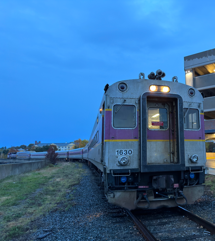 MBTA Commuter Rail tweet media