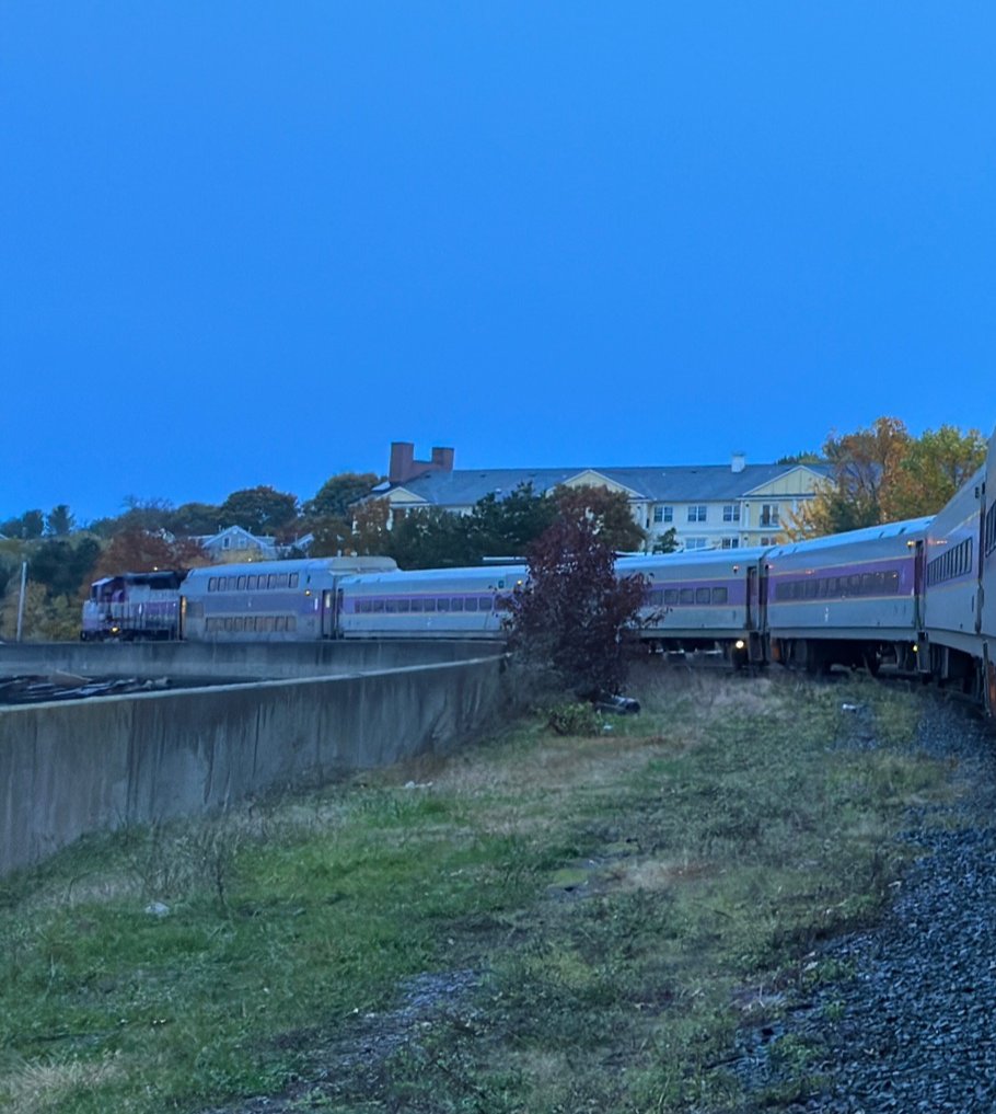 MBTA Commuter Rail tweet media