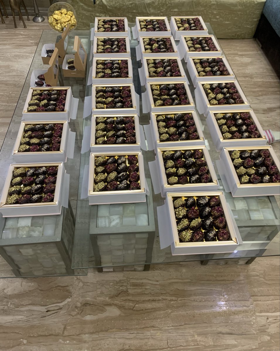 tinkerbell9958's tweet image. Results of our 2 am efforts- Trinity boxes ready for dispatch.
Tri flavoured dates - Gulkand dates, Kunafa dates & Dark chocolate almond dates ….🤩✨⚡️🙏🏻