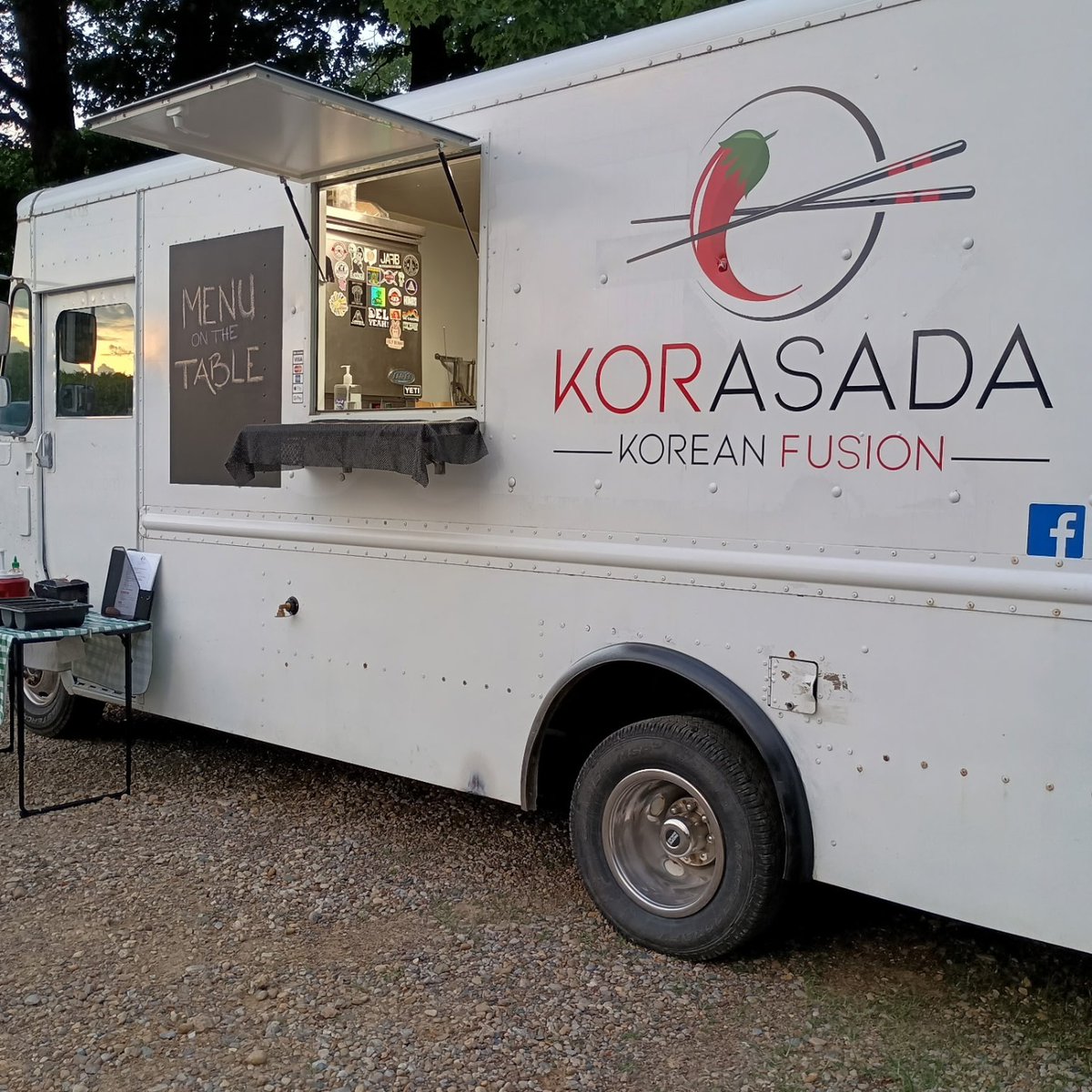 Friday’s forecast: sunshine, wine, and the smell of Korasada filling the air. 

They’re serving up your favorite fusion grub at 5:30PM, + Rich Bellanco keeps the vibes going with live tunes at 6:30PM.

Cheers to 7 incredible years! 🥂

#findyourwinetime #OhioWinery #WhatToDoInWoo