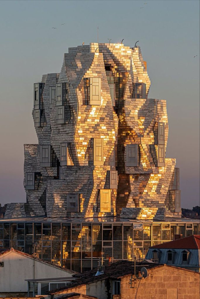 luusssso's tweet image. The LUMA Tower by architect Frank Gehry

📍Arles, France