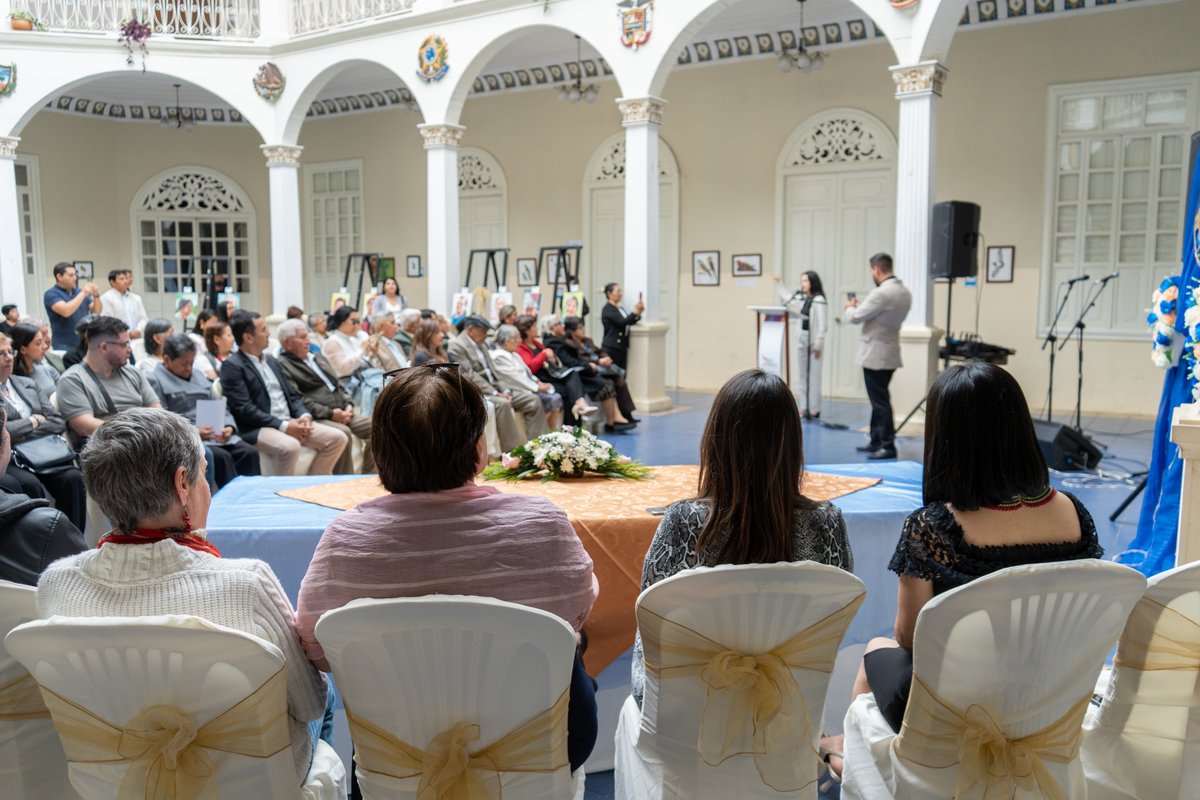 Celebramos el Día de las Personas de Edad junto al <a href="/casmuloja/">Centro de Apoyo Social Municipal de Loja</a>, compartiendo alegría y emoción.
Nuestro músico Fernando Morocho encantó con su violín en el marco de Salud+Arte del <a href="/FestivalDeLoja/">Festival de Loja</a>, llevando música y bienestar a corazones llenos de vida.

#SomosOsl