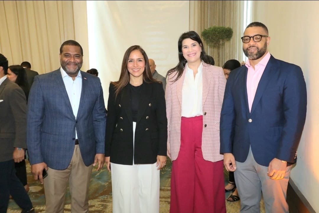 DGAPPRD's tweet image. El director ejecutivo de la DGAPP, Andrés Lugo Risk, participó en el 2.º Foro sobre Turismo Inmobiliario de ADETI. Las APP impulsan el turismo de experiencias en RD y proyectos como Port Samaná reflejan el potencial transformador del modelo. #DGAPP #APP