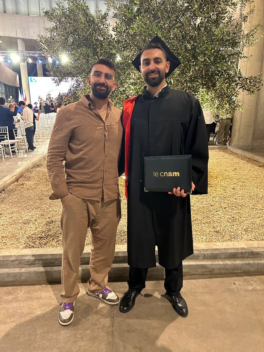merheb's tweet image. Let me tell you about my brother tho…

Today, I attended his graduation, he just completed a degree in mechanical engineering.

So what’s the point of this post?
If you have a big brother, or if you’re the firstborn son, consider this an appreciation post.

For all the battles…