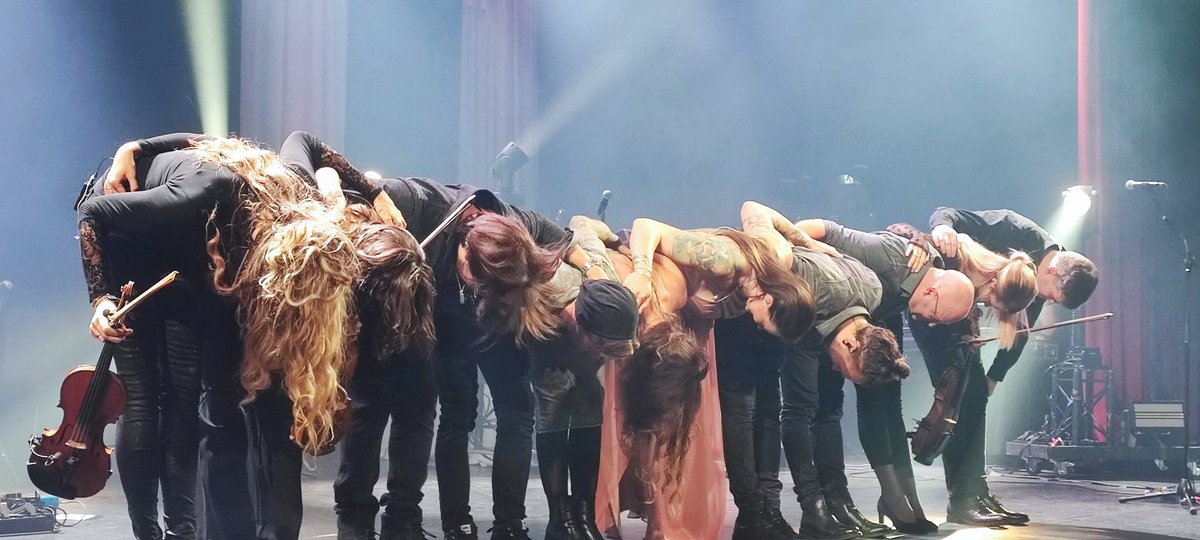 HomTendriks's tweet photo. What a show by @FloorJansen_ and what a band!! I'm totally sold again. And what an awesome version of 'While love died'!!!
#frontrow #voiceofmanycolours
🤟🏻🌼🤟🏻 https://t.co/cozeN2p88i