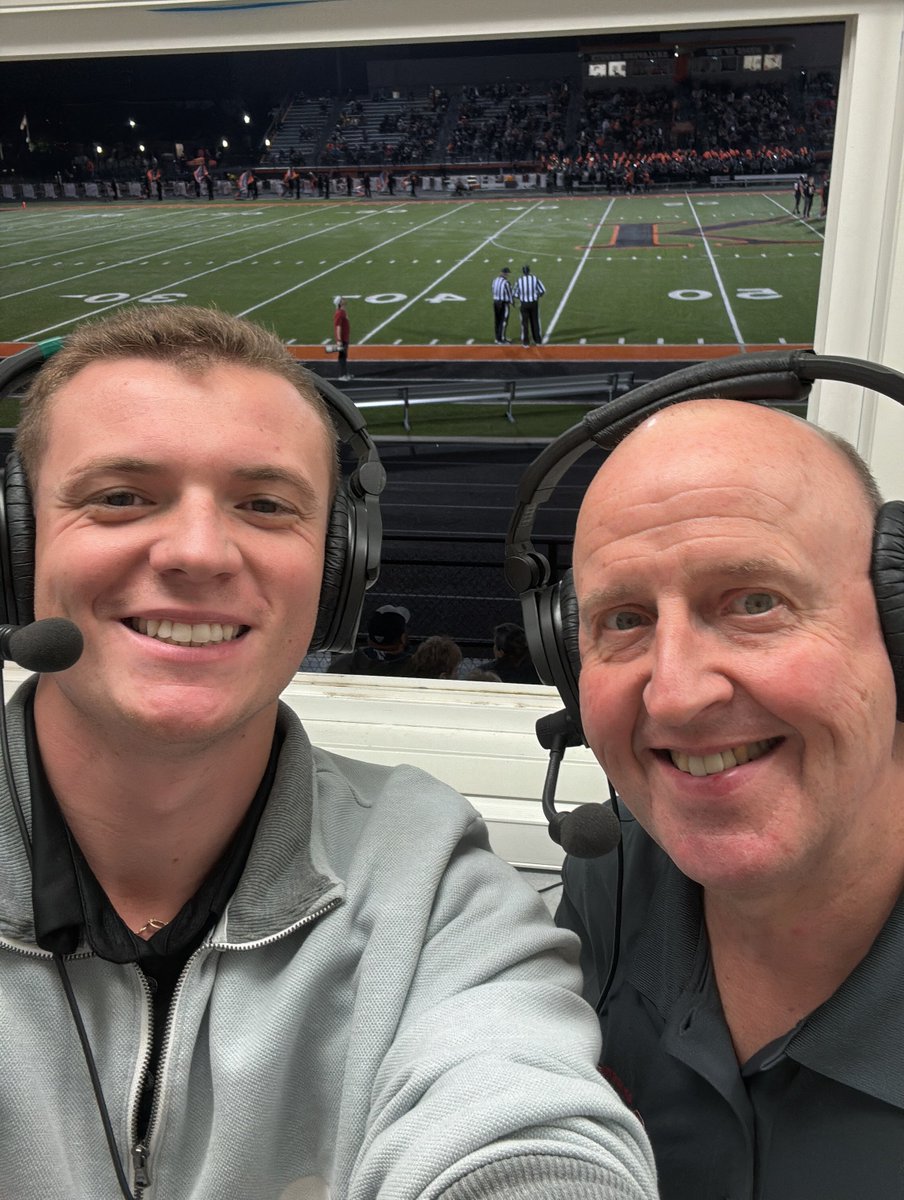 Regular season FINALE 🥺

Tonight,  <a href="/dknapinski/">Dick Knapinski</a> &amp; I return to Kaukauna as the Ghosts welcome the Appleton East Patriots. Important game with PLAYOFF implications 🏈

Tune into <a href="/thescorewi/">The Score WI</a> for all the ACTION 📻
6:30 pregame / 7:00 kickoff 
#TonyGNation #wiaa #wiaafb #wiaawi