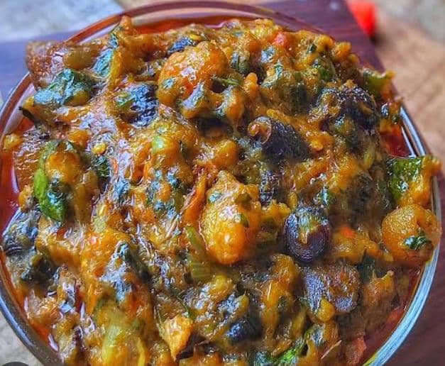 WeeklyBitez's tweet photo. At Anny’s Tasty Delight, every spoonful of Ekpang Nkukwo is a taste of home — creamy cocoyam, fresh periwinkles, and that rich palm oil sauce that makes you pause after the first bite. 😋🔥

Lagos fam, have you tried Ekpang Nkukwo before? 🤔
Tell us how you love yours #NaijaEats https://t.co/JZSdfjh8MT